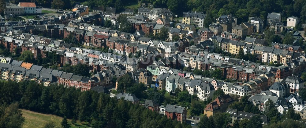 Falkenstein/Vogtland aus der Vogelperspektive: Wohngebiet einer Mehrfamilienhaussiedlung entlang der Lutherstraße in Falkenstein/Vogtland im Bundesland Sachsen