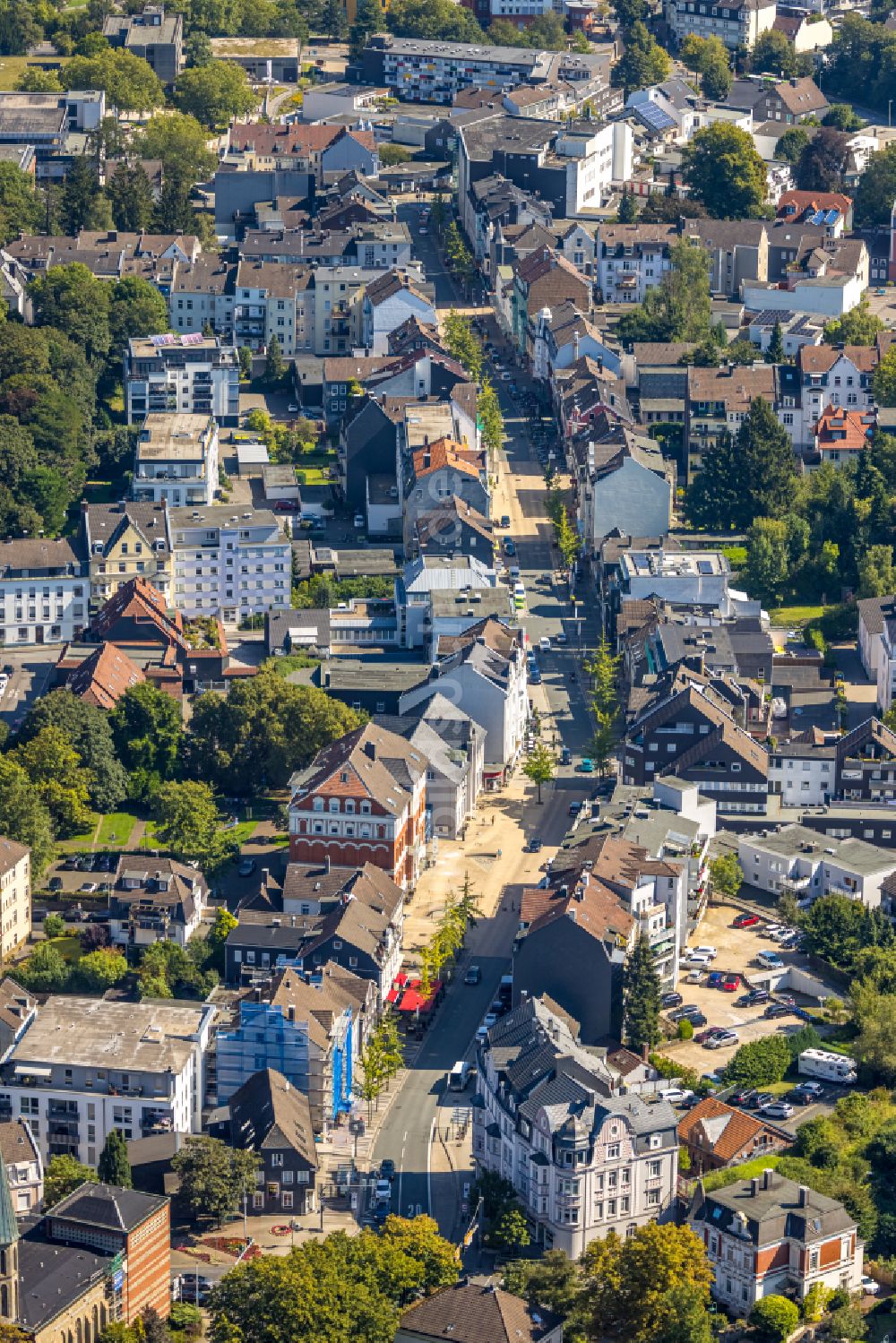 Gevelsberg aus der Vogelperspektive: Wohngebiet der Mehrfamilienhaussiedlung entlang der Mittelstraße im Ortsteil Heck in Gevelsberg im Bundesland Nordrhein-Westfalen, Deutschland