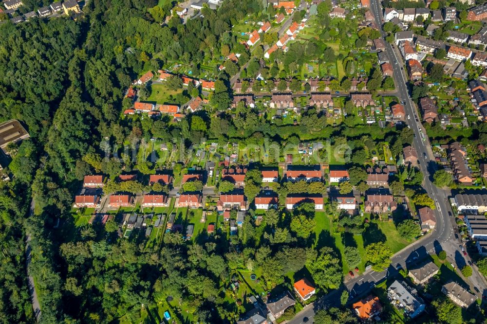 Essen von oben - Wohngebiet einer Mehrfamilienhaussiedlung in Essen im Bundesland Nordrhein-Westfalen