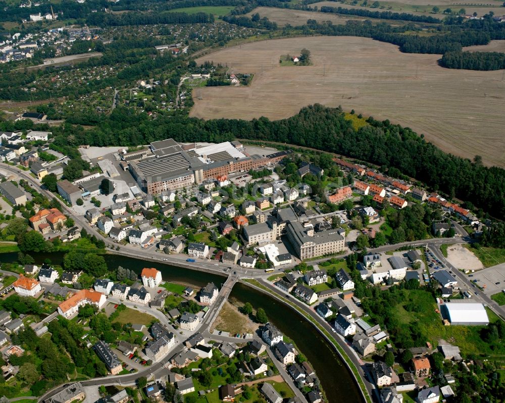 Falkenau von oben - Wohngebiet der Mehrfamilienhaussiedlung in Falkenau im Bundesland Sachsen, Deutschland