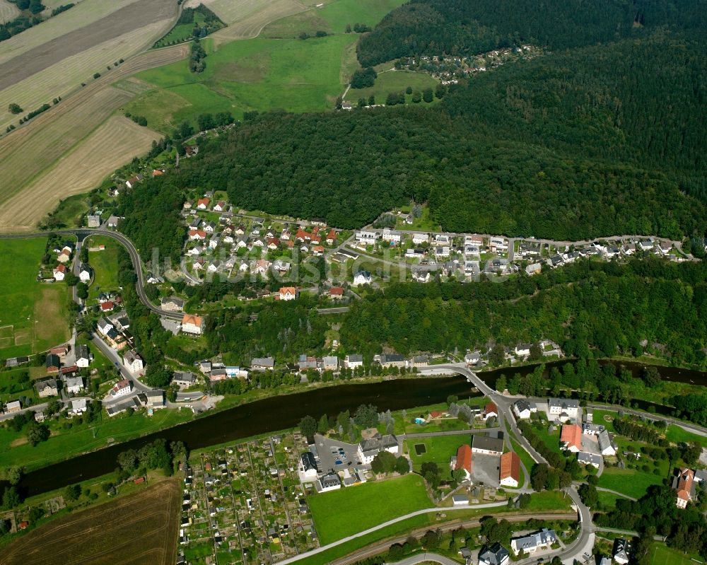 Falkenau aus der Vogelperspektive: Wohngebiet der Mehrfamilienhaussiedlung in Falkenau im Bundesland Sachsen, Deutschland