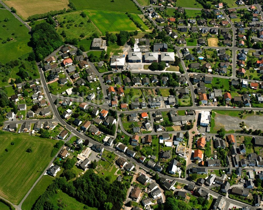 Frickhofen aus der Vogelperspektive: Wohngebiet der Mehrfamilienhaussiedlung in Frickhofen im Bundesland Hessen, Deutschland