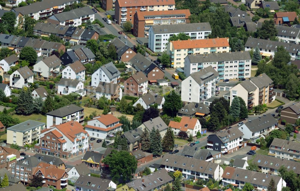 Luftaufnahme Garbsen - Wohngebiet einer Mehrfamilienhaussiedlung in Garbsen im Bundesland Niedersachsen