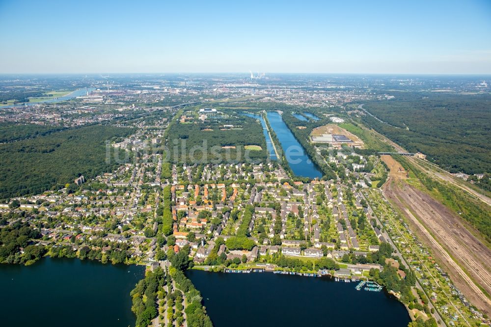 Luftaufnahme Duisburg - Wohngebiet der Mehrfamilienhaussiedlung Gartenstadt Wedau in Duisburg im Bundesland Nordrhein-Westfalen