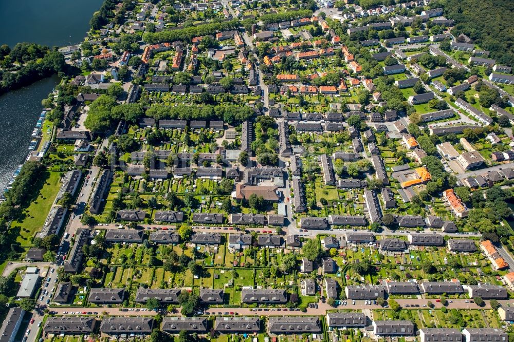 Duisburg aus der Vogelperspektive: Wohngebiet der Mehrfamilienhaussiedlung Gartenstadt Wedau in Duisburg im Bundesland Nordrhein-Westfalen