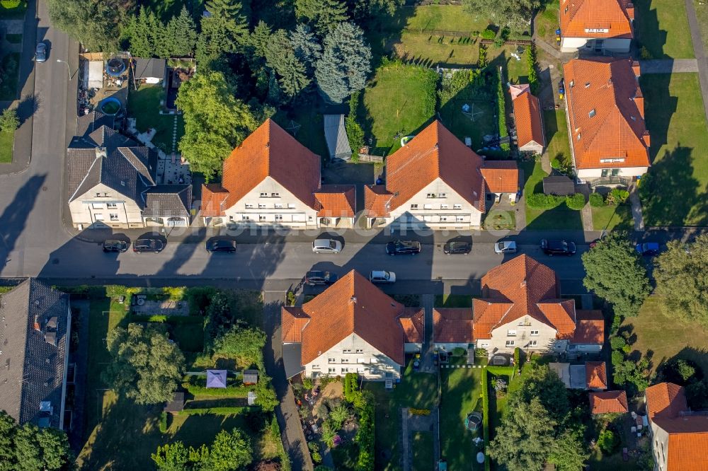 Bottrop aus der Vogelperspektive: Wohngebiet einer Mehrfamilienhaussiedlung Gartenstadt Welheim in Bottrop im Bundesland Nordrhein-Westfalen