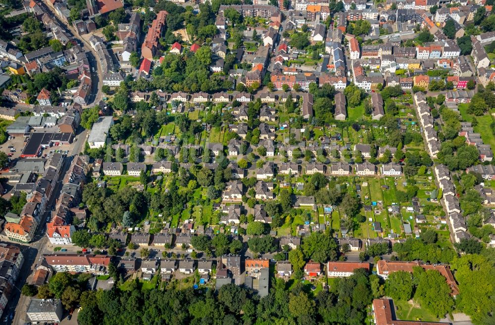 Gelsenkirchen aus der Vogelperspektive: Wohngebiet einer Mehrfamilienhaussiedlung in Gelsenkirchen im Bundesland Nordrhein-Westfalen