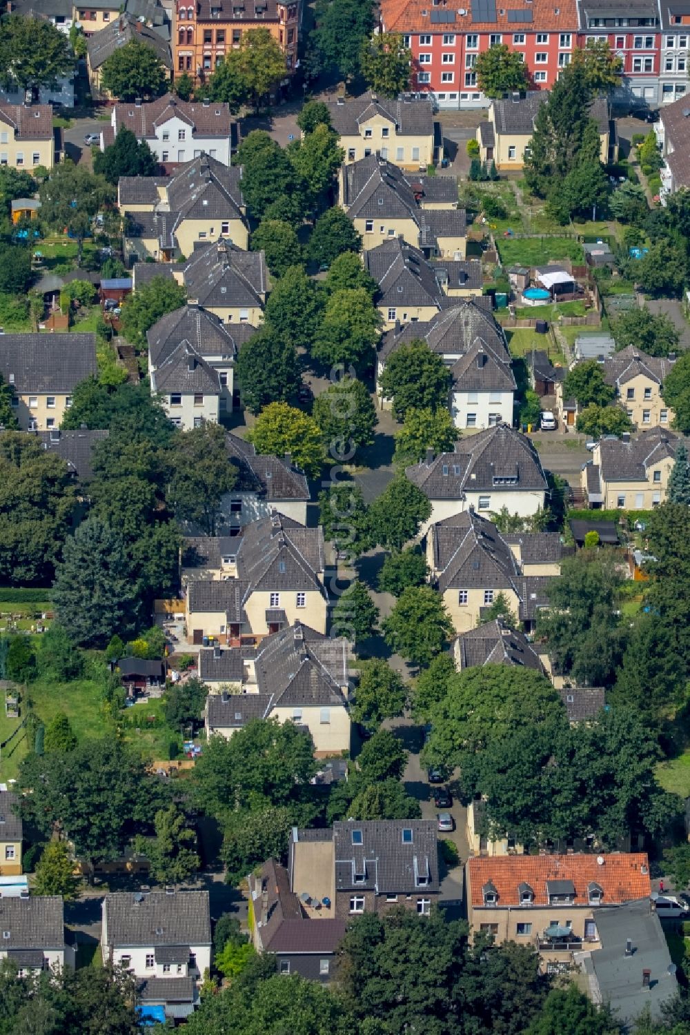 Luftbild Gelsenkirchen - Wohngebiet einer Mehrfamilienhaussiedlung in Gelsenkirchen im Bundesland Nordrhein-Westfalen