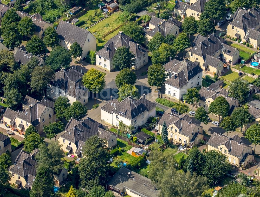 Gelsenkirchen von oben - Wohngebiet einer Mehrfamilienhaussiedlung in Gelsenkirchen im Bundesland Nordrhein-Westfalen