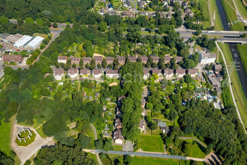 Gelsenkirchen aus der Vogelperspektive: Wohngebiet einer Mehrfamilienhaussiedlung in Gelsenkirchen im Bundesland Nordrhein-Westfalen