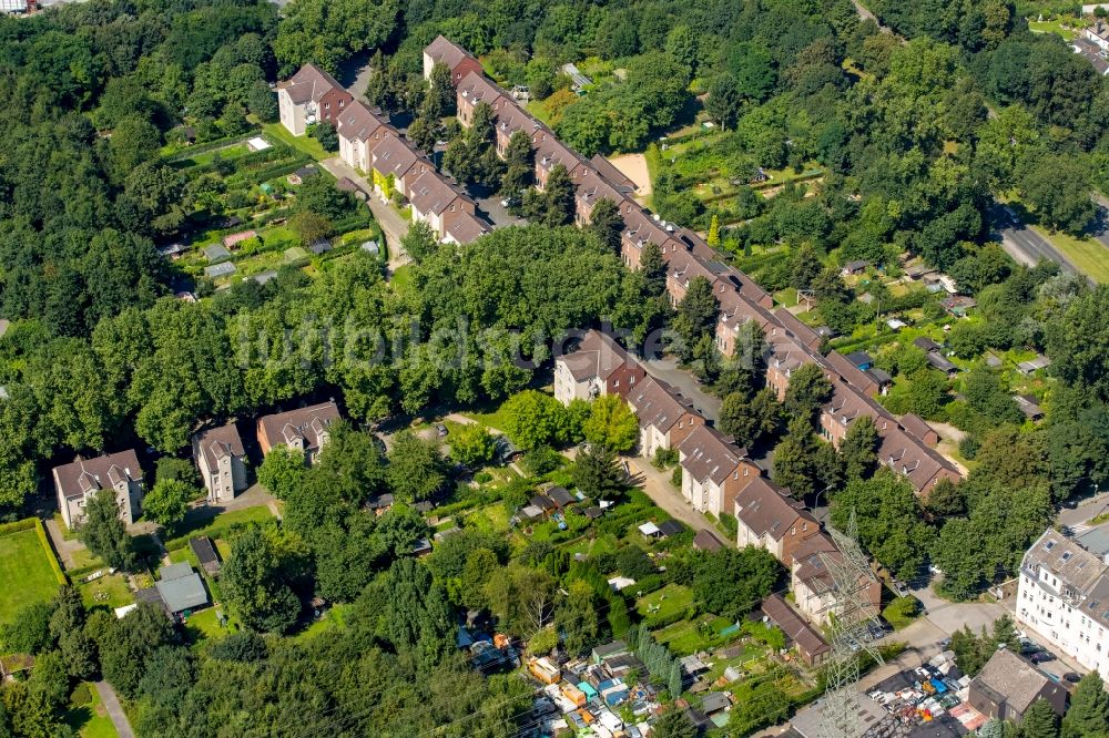 Gelsenkirchen aus der Vogelperspektive: Wohngebiet einer Mehrfamilienhaussiedlung in Gelsenkirchen im Bundesland Nordrhein-Westfalen