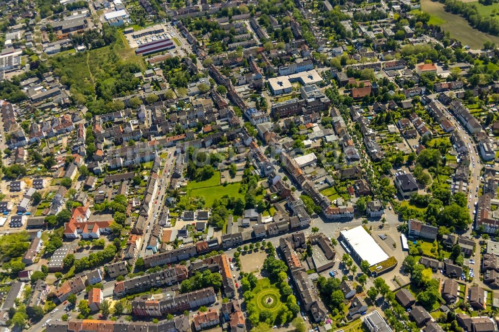 Gelsenkirchen aus der Vogelperspektive: Wohngebiet der Mehrfamilienhaussiedlung in Gelsenkirchen im Bundesland Nordrhein-Westfalen, Deutschland