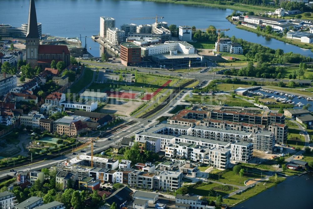 Rostock aus der Vogelperspektive: Wohngebiet der Mehrfamilienhaussiedlung Gerberbruch - Am Eislager - Beim Holzlager in Rostock im Bundesland Mecklenburg-Vorpommern, Deutschland