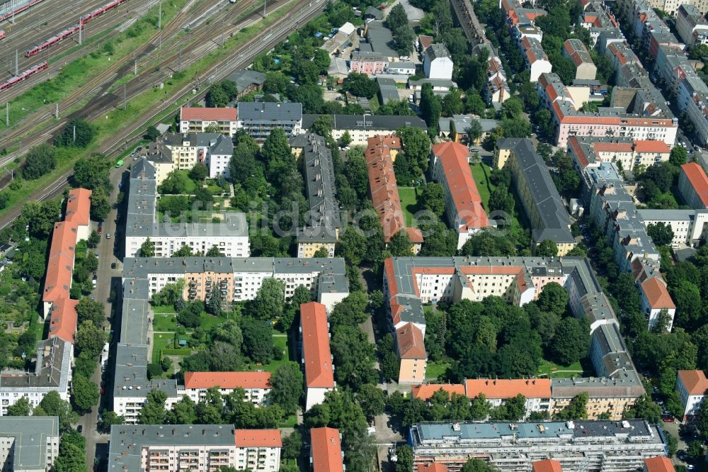 Berlin von oben - Wohngebiet einer Mehrfamilienhaussiedlung Giselastraße - Eduardstraße - Sophienstraße - Eitelstraße - Weitlingstraße im Ortsteil Lichtenberg in Berlin, Deutschland