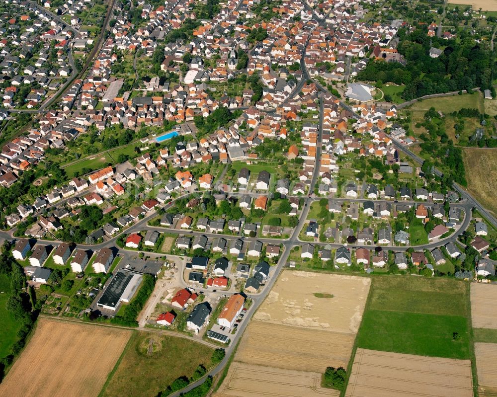 Großen-Buseck von oben - Wohngebiet der Mehrfamilienhaussiedlung in Großen-Buseck im Bundesland Hessen, Deutschland