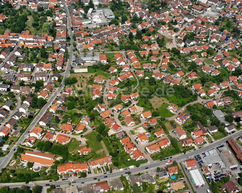 Luftaufnahme Grötzingen - Wohngebiet der Mehrfamilienhaussiedlung in Grötzingen im Bundesland Baden-Württemberg, Deutschland