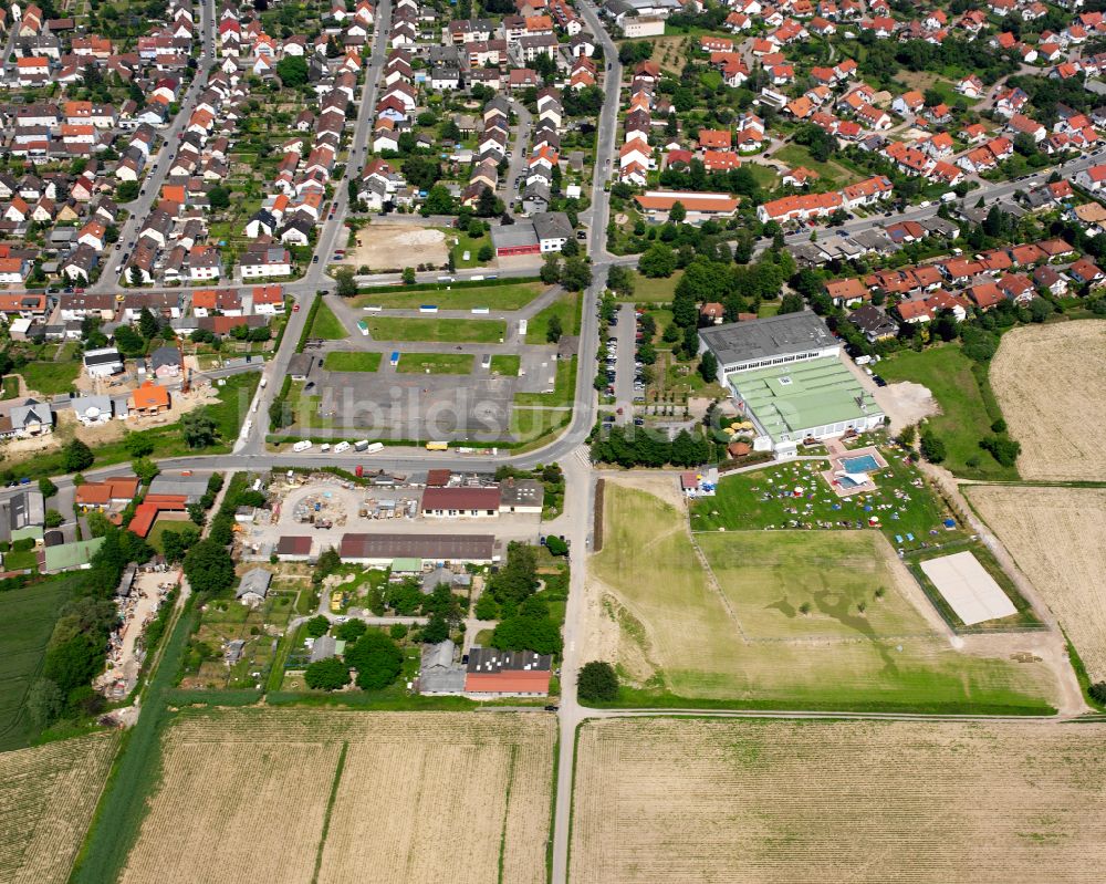 Grötzingen aus der Vogelperspektive: Wohngebiet der Mehrfamilienhaussiedlung in Grötzingen im Bundesland Baden-Württemberg, Deutschland