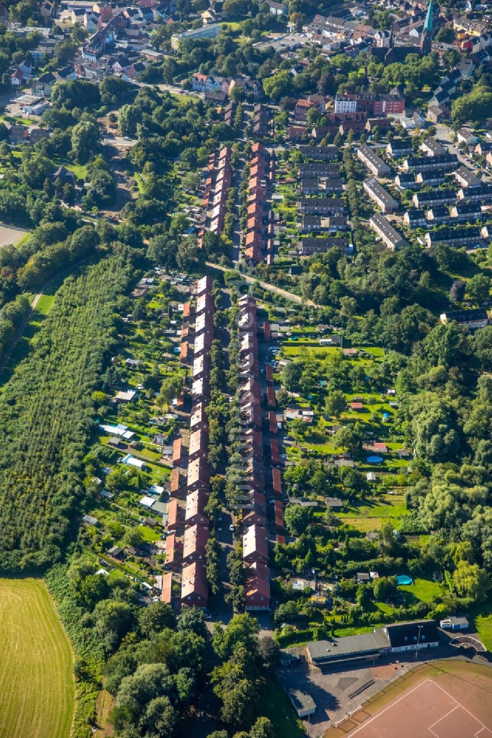 Essen von oben - Wohngebiet einer Mehrfamilienhaussiedlung Hegemannshof in Essen im Bundesland Nordrhein-Westfalen