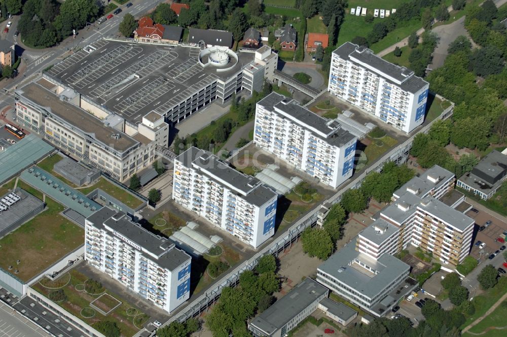 Norderstedt aus der Vogelperspektive: Wohngebiet einer Mehrfamilienhaussiedlung am Herold Center in Norderstedt im Bundesland Schleswig-Holstein, Deutschland