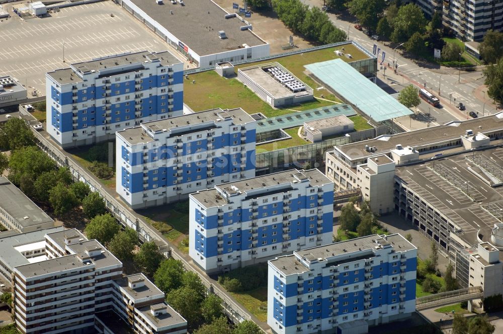 Luftbild Norderstedt - Wohngebiet einer Mehrfamilienhaussiedlung am Herold Center in Norderstedt im Bundesland Schleswig-Holstein, Deutschland