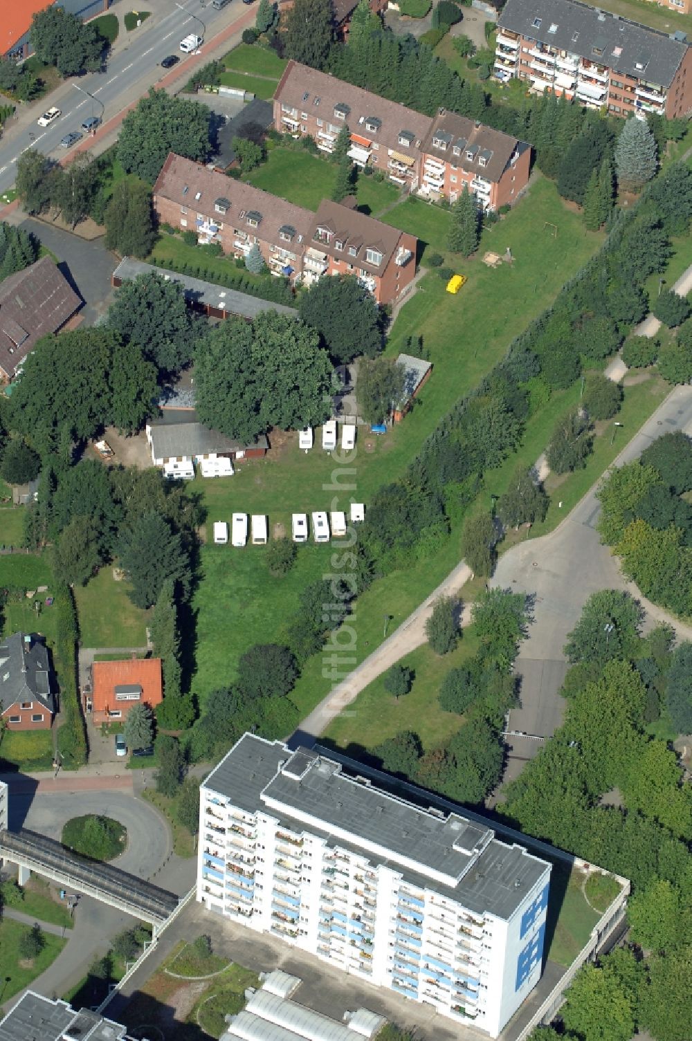 Luftbild Norderstedt - Wohngebiet einer Mehrfamilienhaussiedlung am Herold Center in Norderstedt im Bundesland Schleswig-Holstein, Deutschland