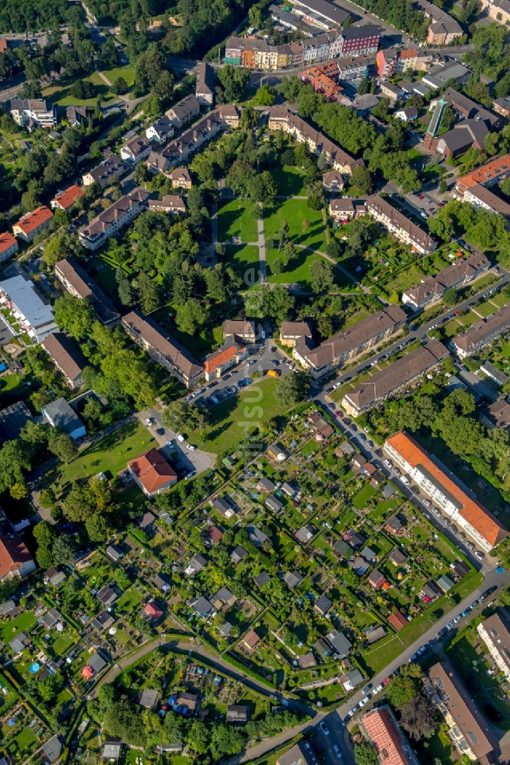 Luftbild Essen - Wohngebiet der Mehrfamilienhaussiedlung Hirtsiefer-Siedlung in Essen im Bundesland Nordrhein-Westfalen