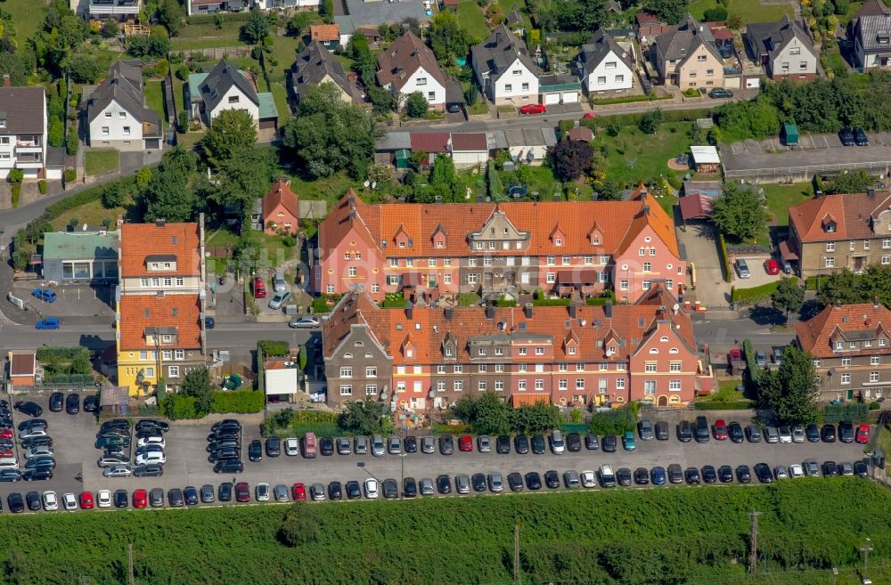 Hohenlimburg aus der Vogelperspektive: Wohngebiet einer Mehrfamilienhaussiedlung Hoesch- Siedlung in Hohenlimburg im Bundesland Nordrhein-Westfalen