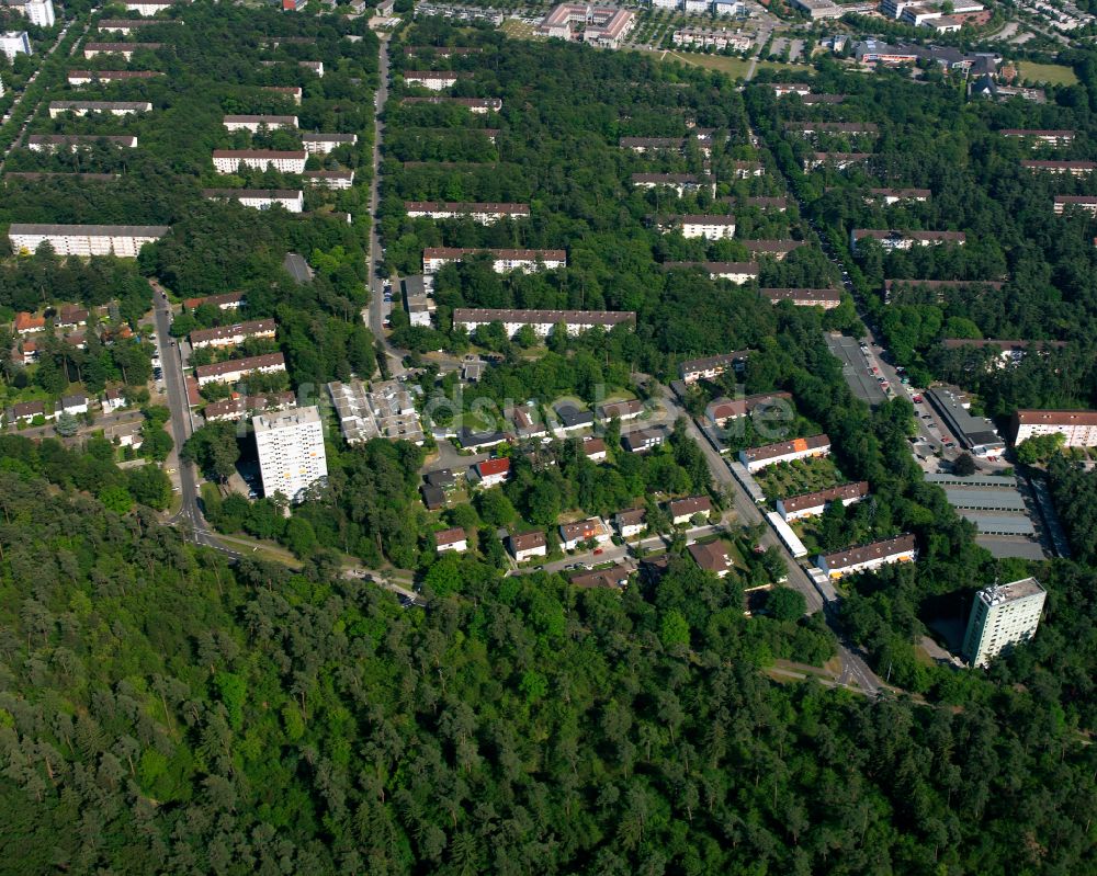 Karlsruhe aus der Vogelperspektive: Wohngebiet der Mehrfamilienhaussiedlung an der Insterburger Straße in Karlsruhe im Bundesland Baden-Württemberg, Deutschland