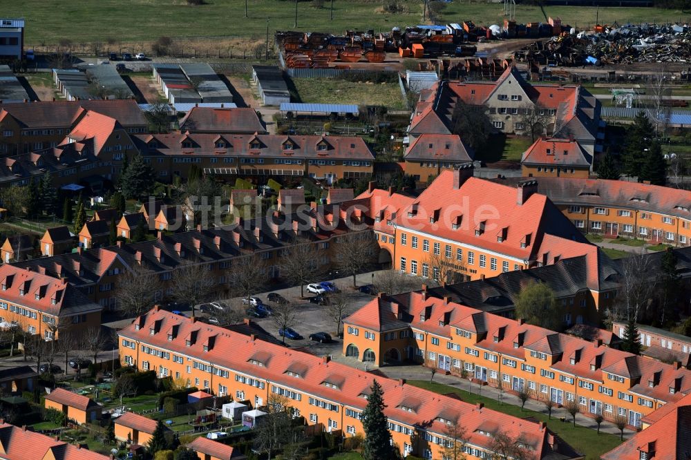 Luftaufnahme Piesteritz - Wohngebiet einer Mehrfamilienhaussiedlung Karl-Liebknecht-Platz in Piesteritz im Bundesland Sachsen-Anhalt