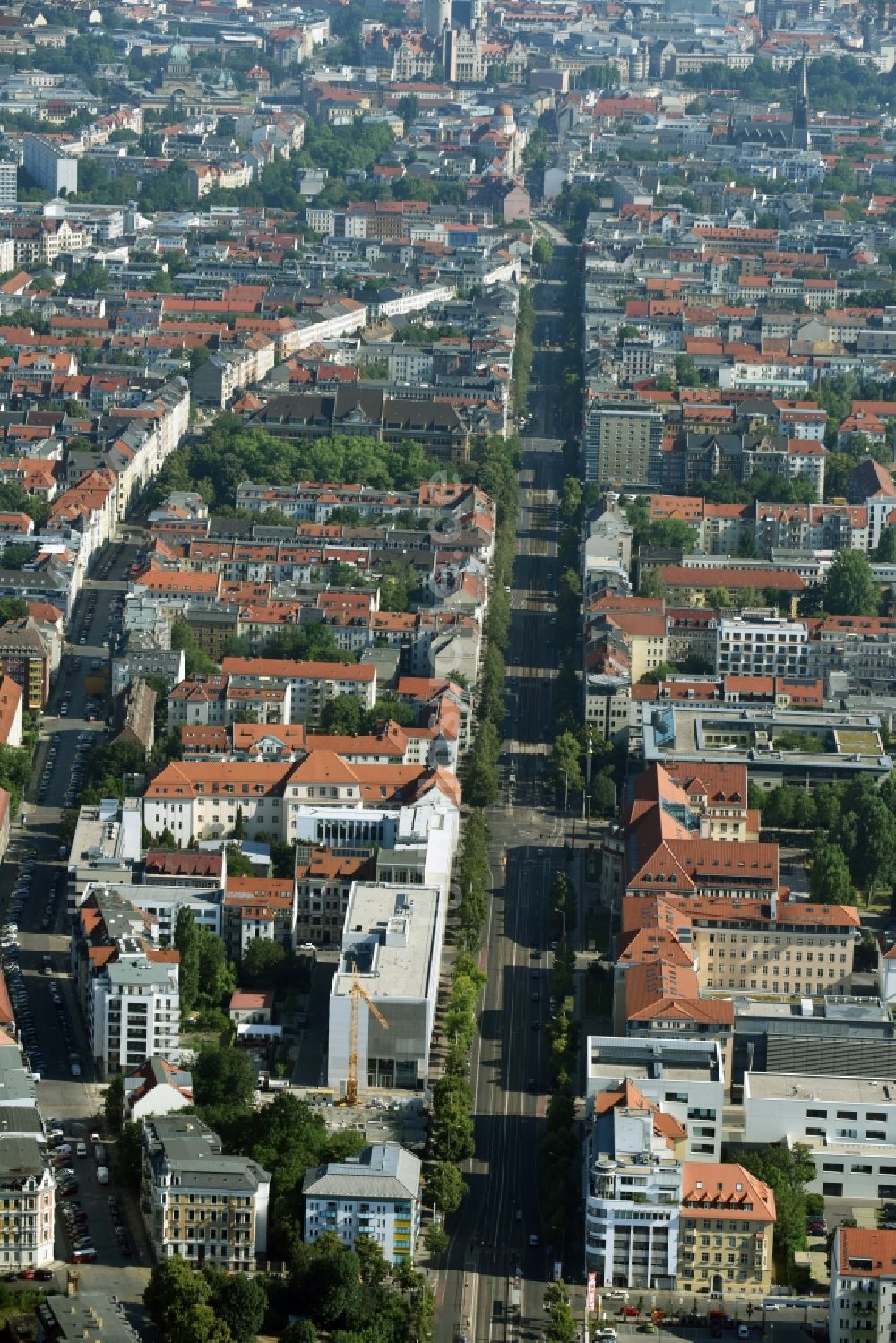 Leipzig aus der Vogelperspektive: Wohngebiet einer Mehrfamilienhaussiedlung Karl-Liebknecht-Straße in Leipzig im Bundesland Sachsen