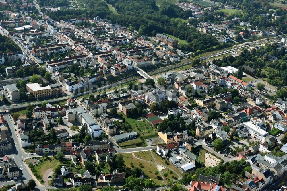 Luftaufnahme Meerane - Wohngebiet einer Mehrfamilienhaussiedlung Karlstraße - Oststraße in Meerane im Bundesland Sachsen