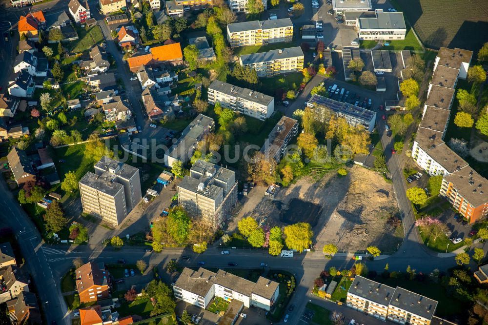 Hamm von oben - Wohngebiet einer Mehrfamilienhaussiedlung an der Königsberger Straße im Stadtteil Herringen in Hamm im Bundesland Nordrhein-Westfalen