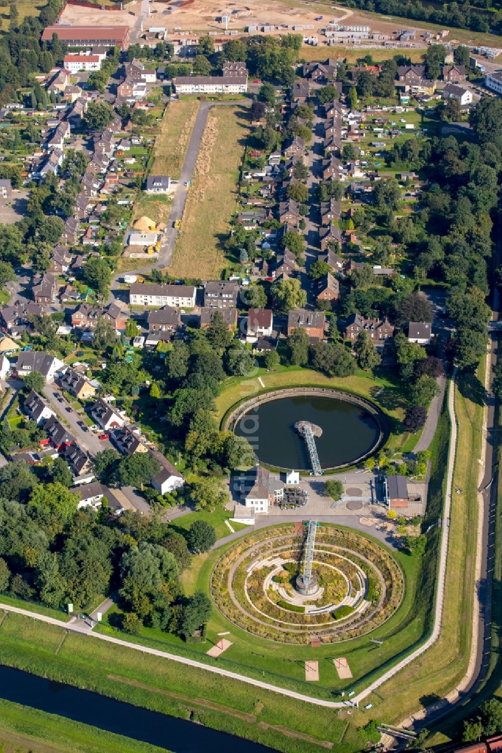 Bottrop aus der Vogelperspektive: Wohngebiet einer Mehrfamilienhaussiedlung Kolonie Ebel in Bottrop im Bundesland Nordrhein-Westfalen