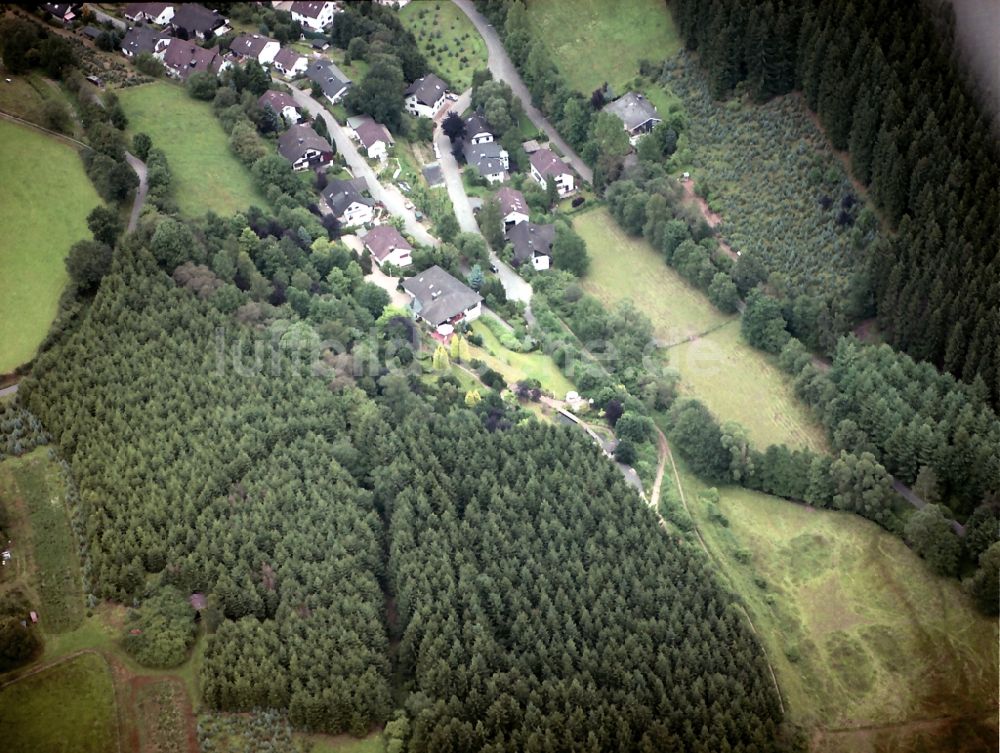 Luftaufnahme Bilstein - Wohngebiet der Mehrfamilienhaussiedlung Am Krähenberg in Bilstein im Bundesland Nordrhein-Westfalen, Deutschland