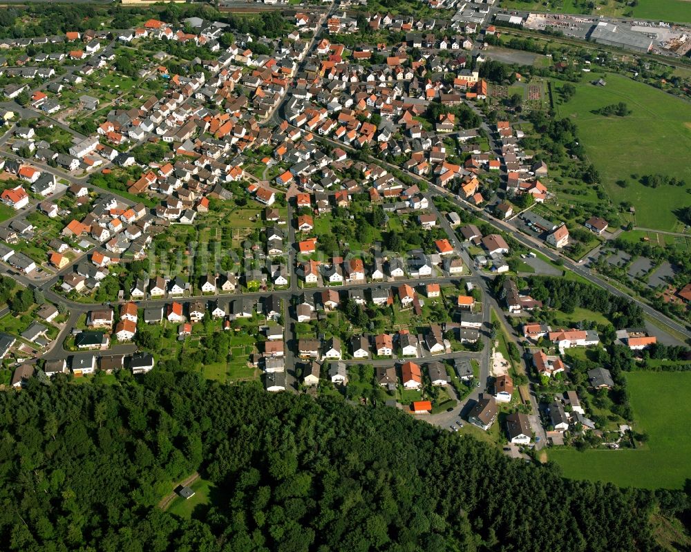 Luftaufnahme Lindenstruth - Wohngebiet der Mehrfamilienhaussiedlung in Lindenstruth im Bundesland Hessen, Deutschland