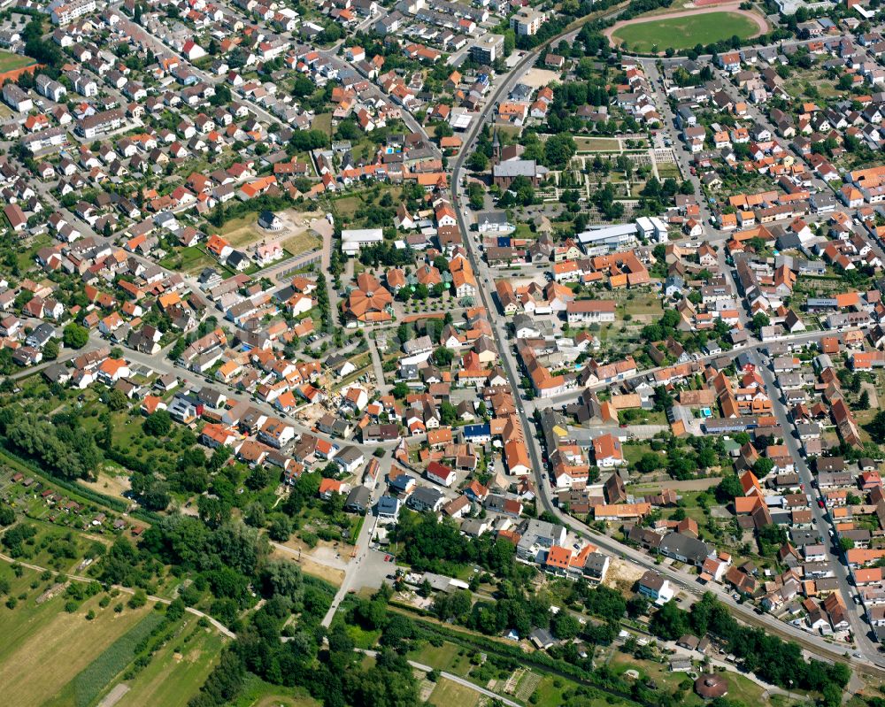 Linkenheim aus der Vogelperspektive: Wohngebiet der Mehrfamilienhaussiedlung in Linkenheim im Bundesland Baden-Württemberg, Deutschland