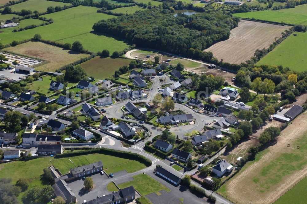 Longuenee en Anjou von oben - Wohngebiet mit Mehrfamilienhaussiedlung in Longuenee en Anjou in Pays de la Loire, Frankreich