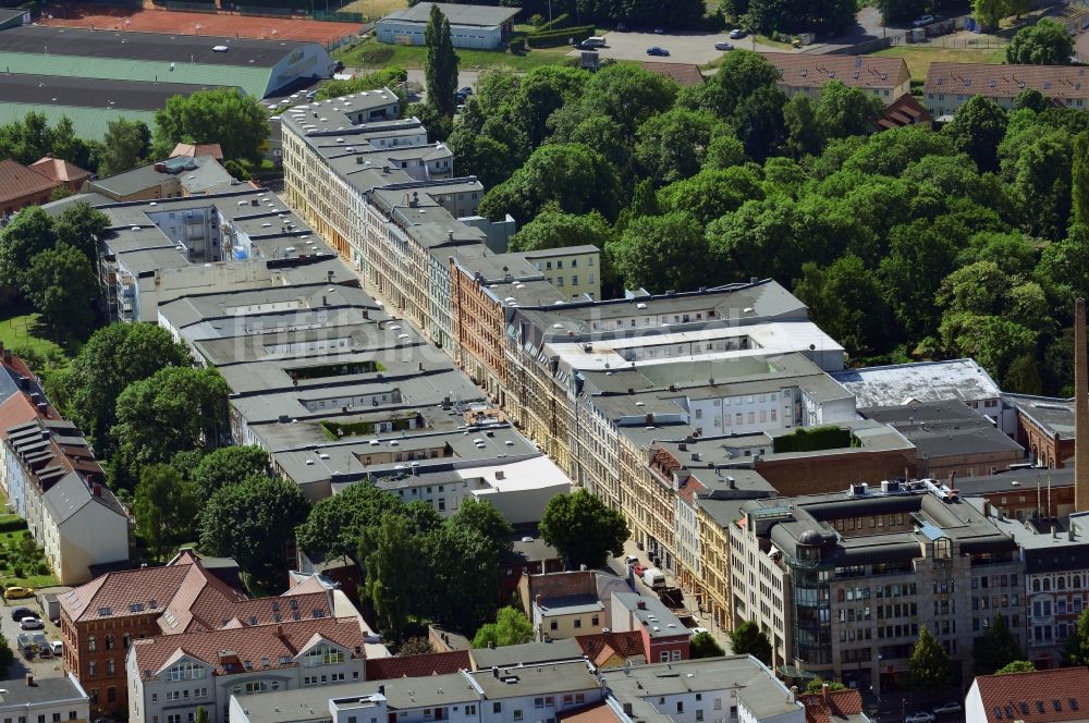 Magdeburg aus der Vogelperspektive: Wohngebiet einer Mehrfamilienhaussiedlung in Magdeburg im Bundesland Sachsen-Anhalt