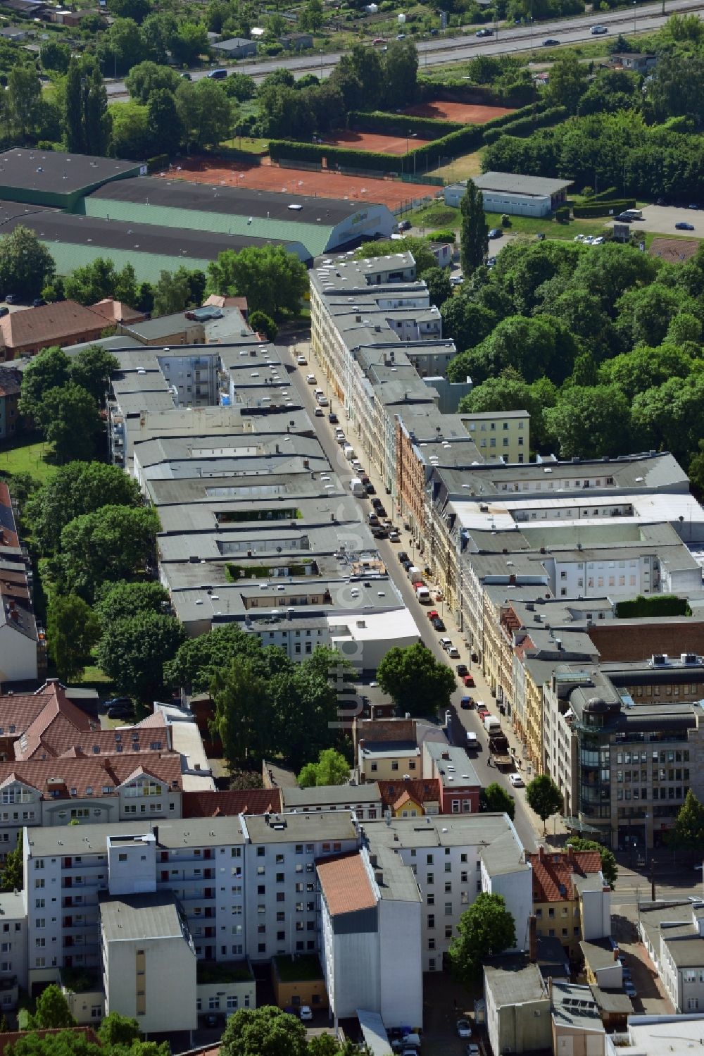 Luftbild Magdeburg - Wohngebiet einer Mehrfamilienhaussiedlung in Magdeburg im Bundesland Sachsen-Anhalt