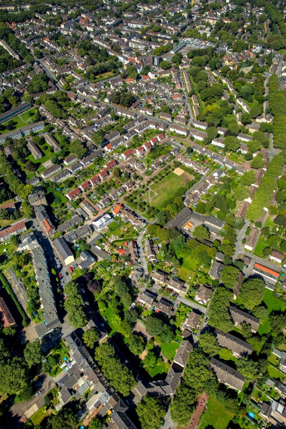 Luftaufnahme Duisburg - Wohngebiet der Mehrfamilienhaussiedlung Margarethensiedlung in Duisburg im Bundesland Nordrhein-Westfalen