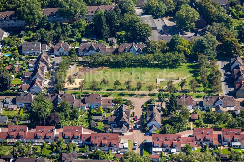 Luftbild Duisburg - Wohngebiet der Mehrfamilienhaussiedlung Margarethensiedlung in Duisburg im Bundesland Nordrhein-Westfalen