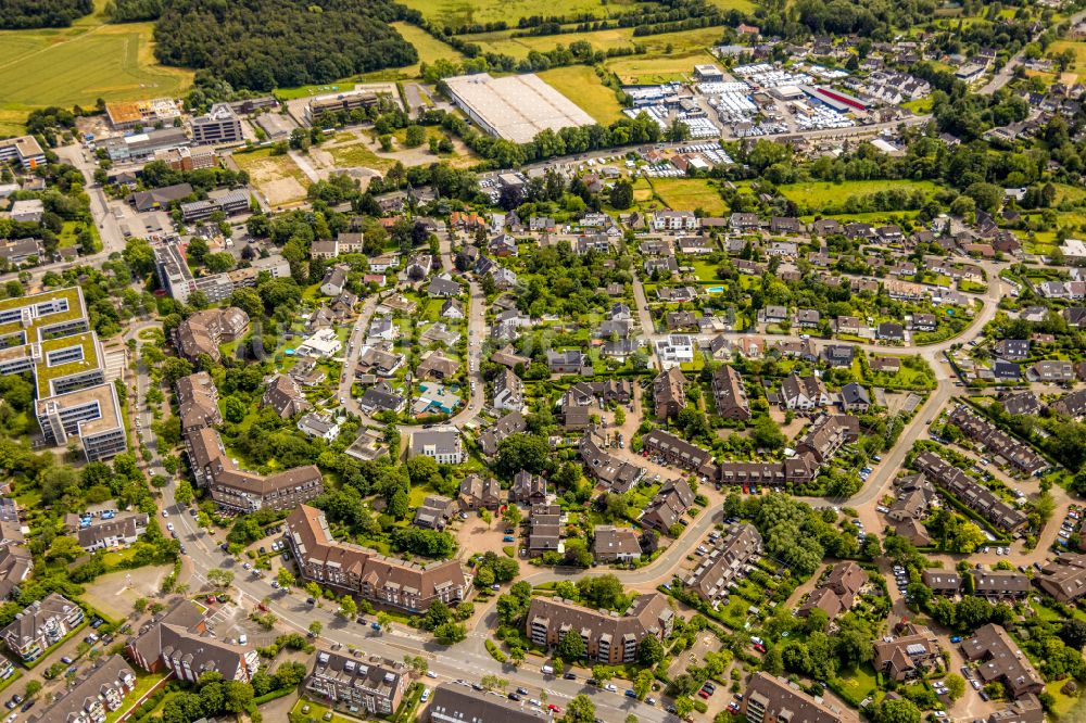 Luftaufnahme Mülheim an der Ruhr - Wohngebiet der Mehrfamilienhaussiedlung in Mülheim an der Ruhr im Bundesland Nordrhein-Westfalen, Deutschland