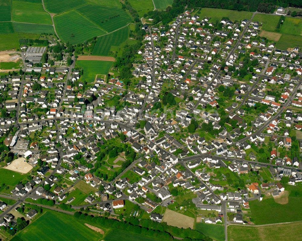 Niederhadamar von oben - Wohngebiet der Mehrfamilienhaussiedlung in Niederhadamar im Bundesland Hessen, Deutschland