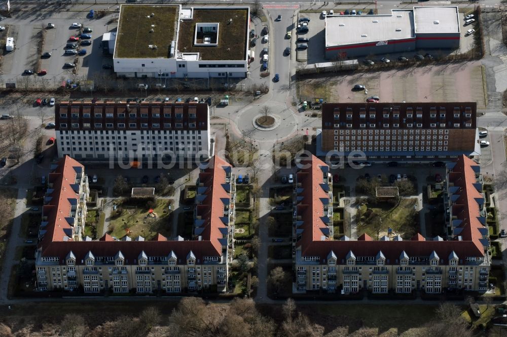 Teltow aus der Vogelperspektive: Wohngebiet einer Mehrfamilienhaussiedlung Nieplitzweg in Teltow im Bundesland Brandenburg