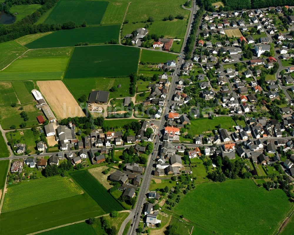 Oberzeuzheim aus der Vogelperspektive: Wohngebiet der Mehrfamilienhaussiedlung in Oberzeuzheim im Bundesland Hessen, Deutschland