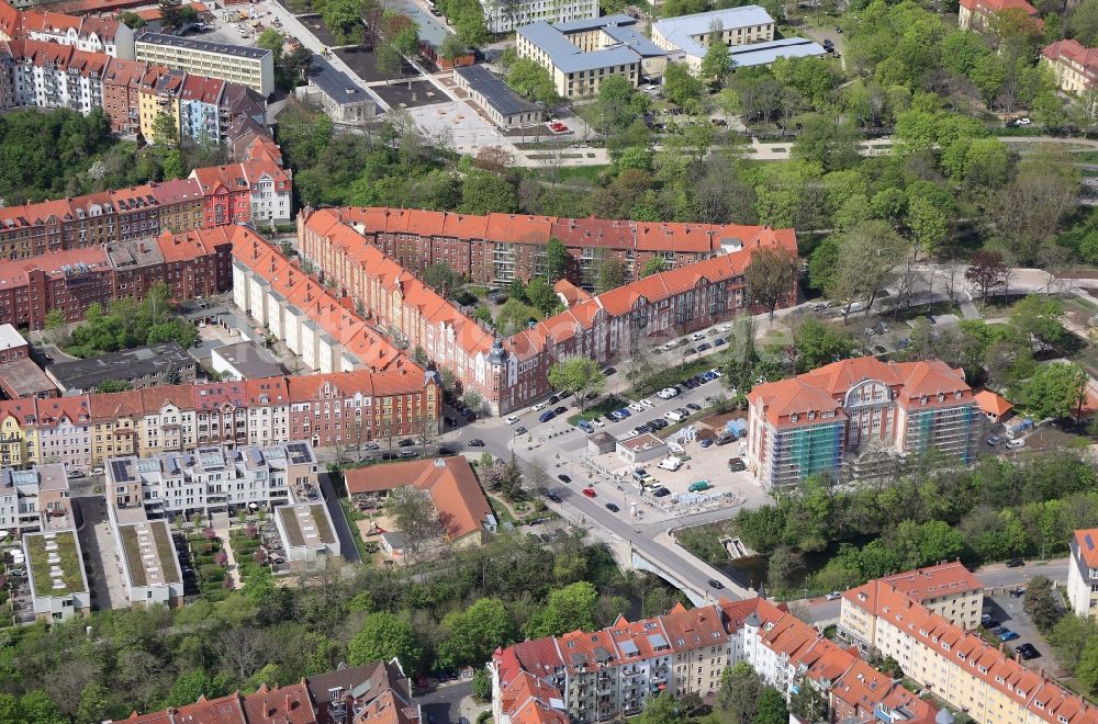 Erfurt von oben - Wohngebiet der Mehrfamilienhaussiedlung im Ortsteil Andreasvorstadt in Erfurt im Bundesland Thüringen, Deutschland