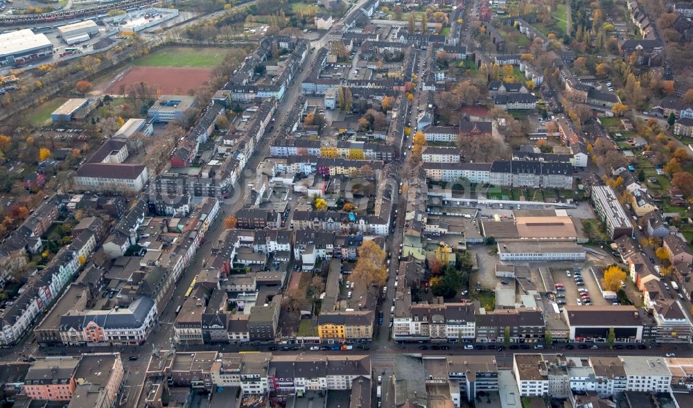 Luftbild Duisburg - Wohngebiet einer Mehrfamilienhaussiedlung im Ortsteil Marxloh in Duisburg im Bundesland Nordrhein-Westfalen