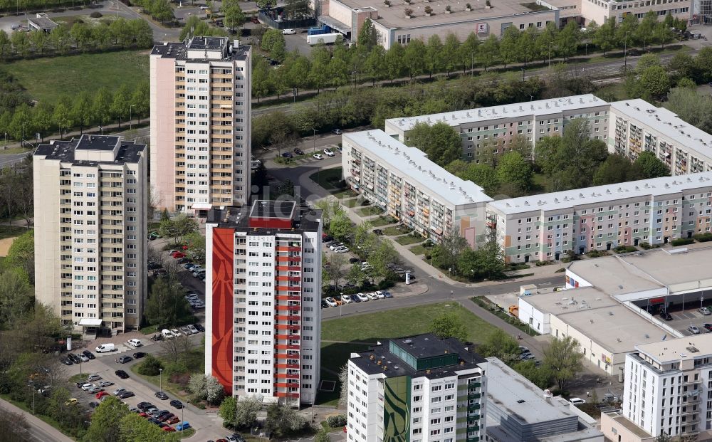 Erfurt aus der Vogelperspektive: Wohngebiet der Mehrfamilienhaussiedlung im Ortsteil Moskauer Platz in Erfurt im Bundesland Thüringen, Deutschland