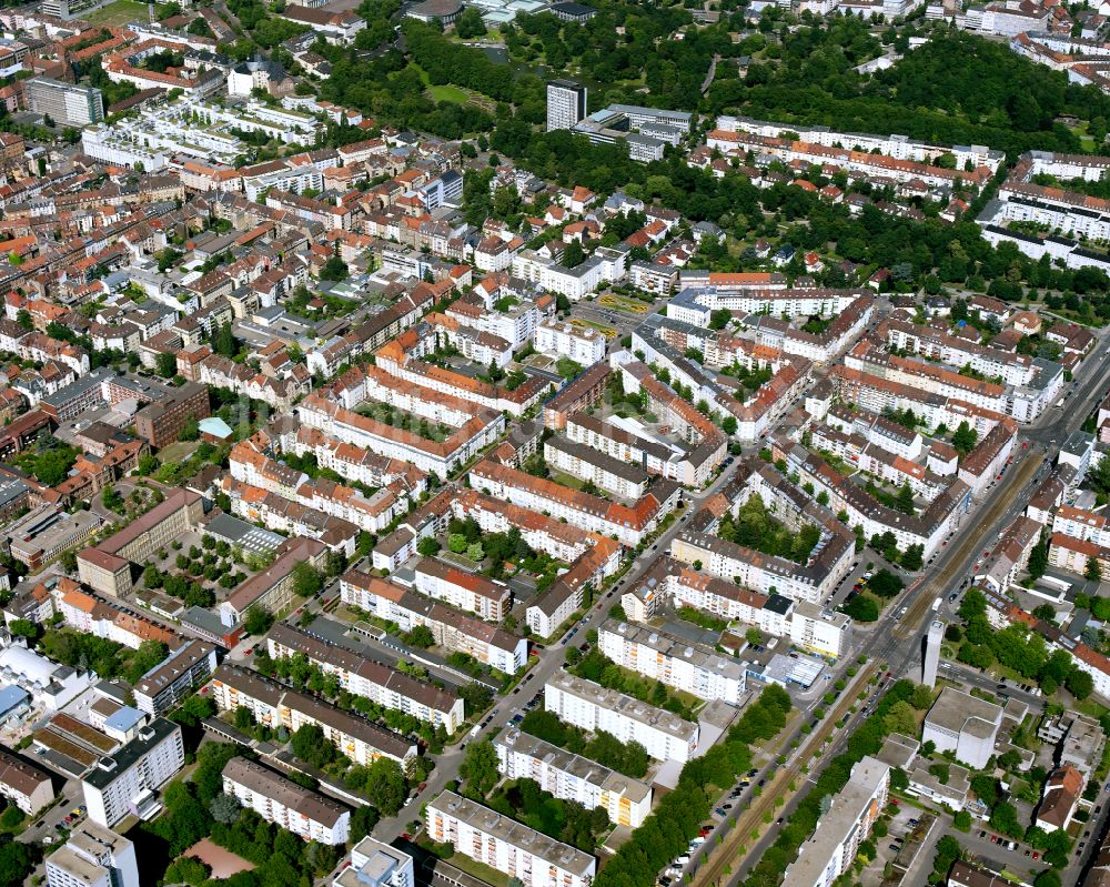 Karlsruhe von oben - Wohngebiet der Mehrfamilienhaussiedlung im Ortsteil Südweststadt in Karlsruhe im Bundesland Baden-Württemberg, Deutschland