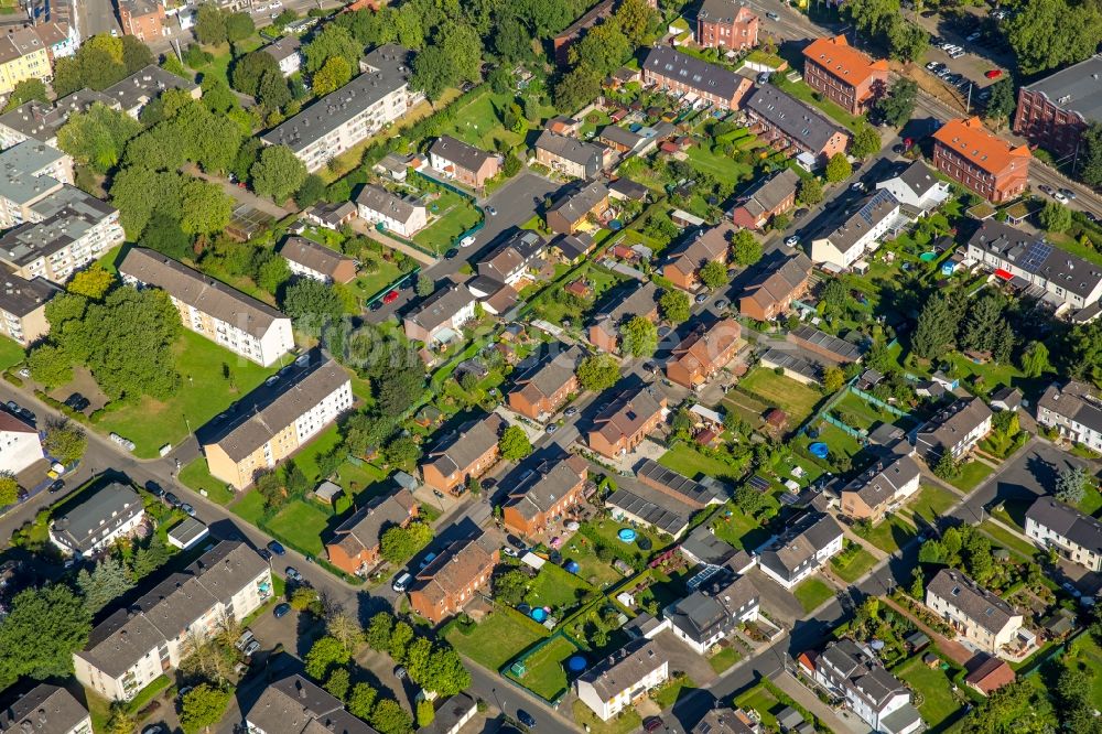 Essen von oben - Wohngebiet einer Mehrfamilienhaussiedlung Ottekampshof in Essen im Bundesland Nordrhein-Westfalen